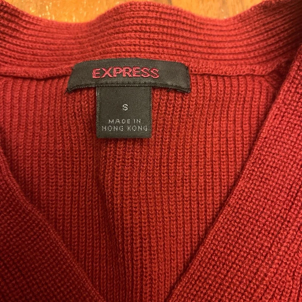 Express Men's Cranberry Long Sleeve V-Neck Pullover Sweater  100% Cotton Sz M